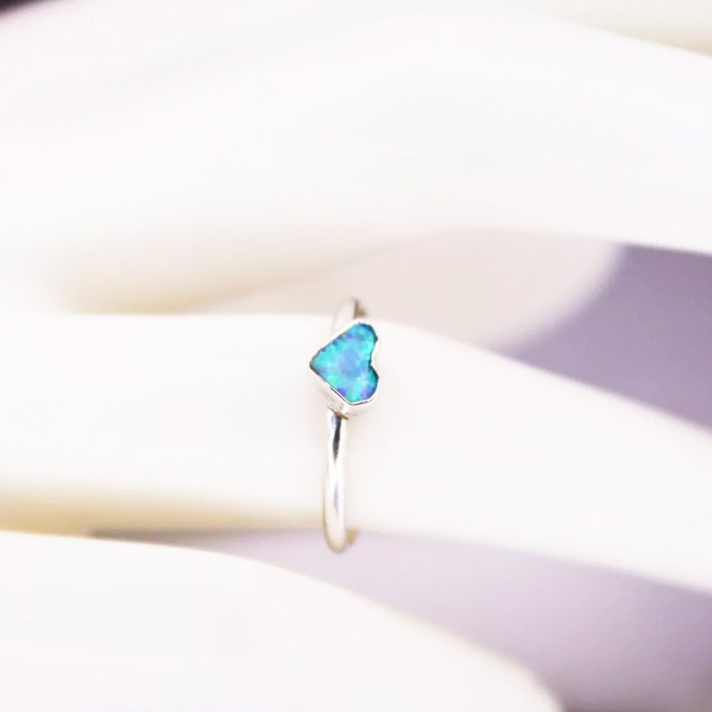 925 Sterling Silver Heart Opal Vintage Southwestern Ring